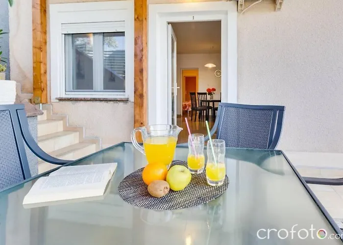 Niko 1 Apartamento Kožino