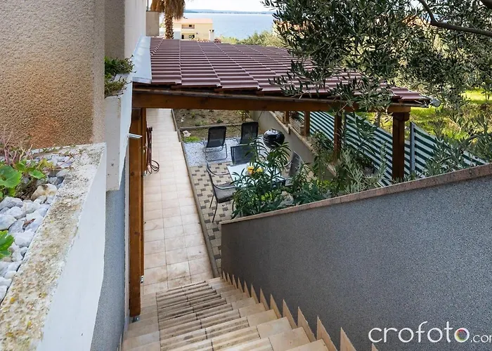 Appartement Niko 1 *